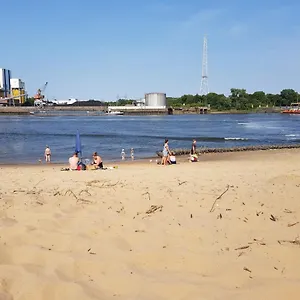 https://ferienwohnung-haus-monty.hotelsinbremen.net